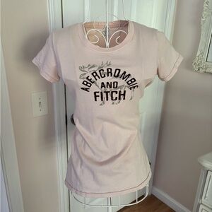 Abercrombie & Fitch Light Pink Short Sleeve Tee